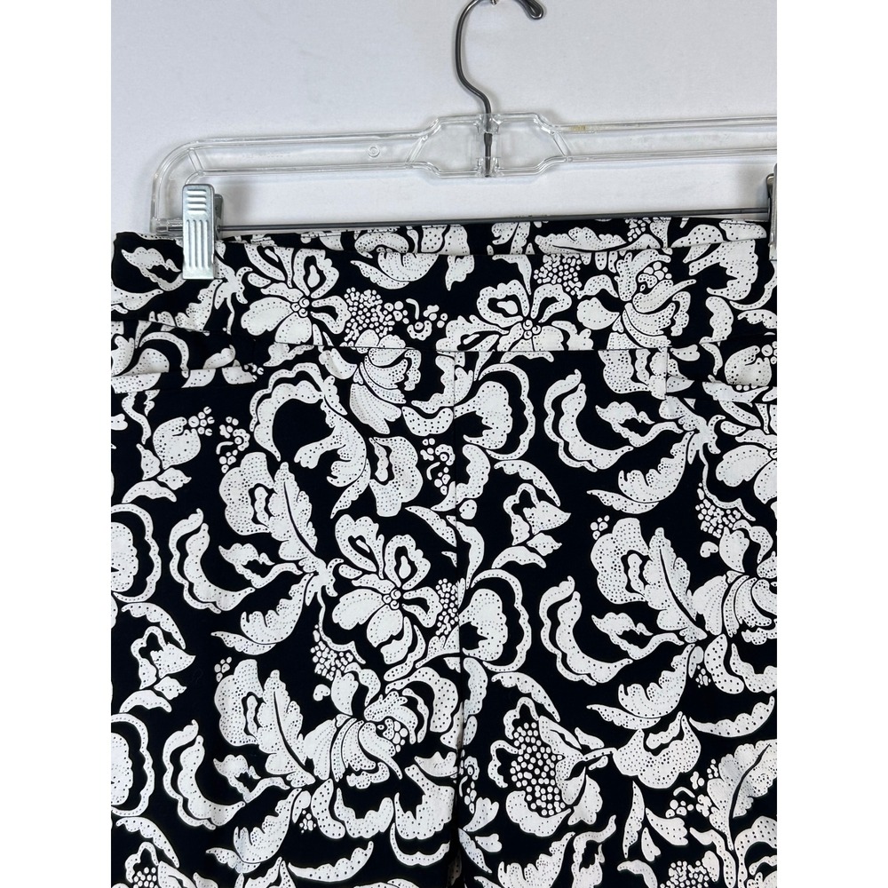 Chicos Womens Black White Floral Damask Ankle Pants Slim Leg Stretch Size 1 - Picture 2 of 10